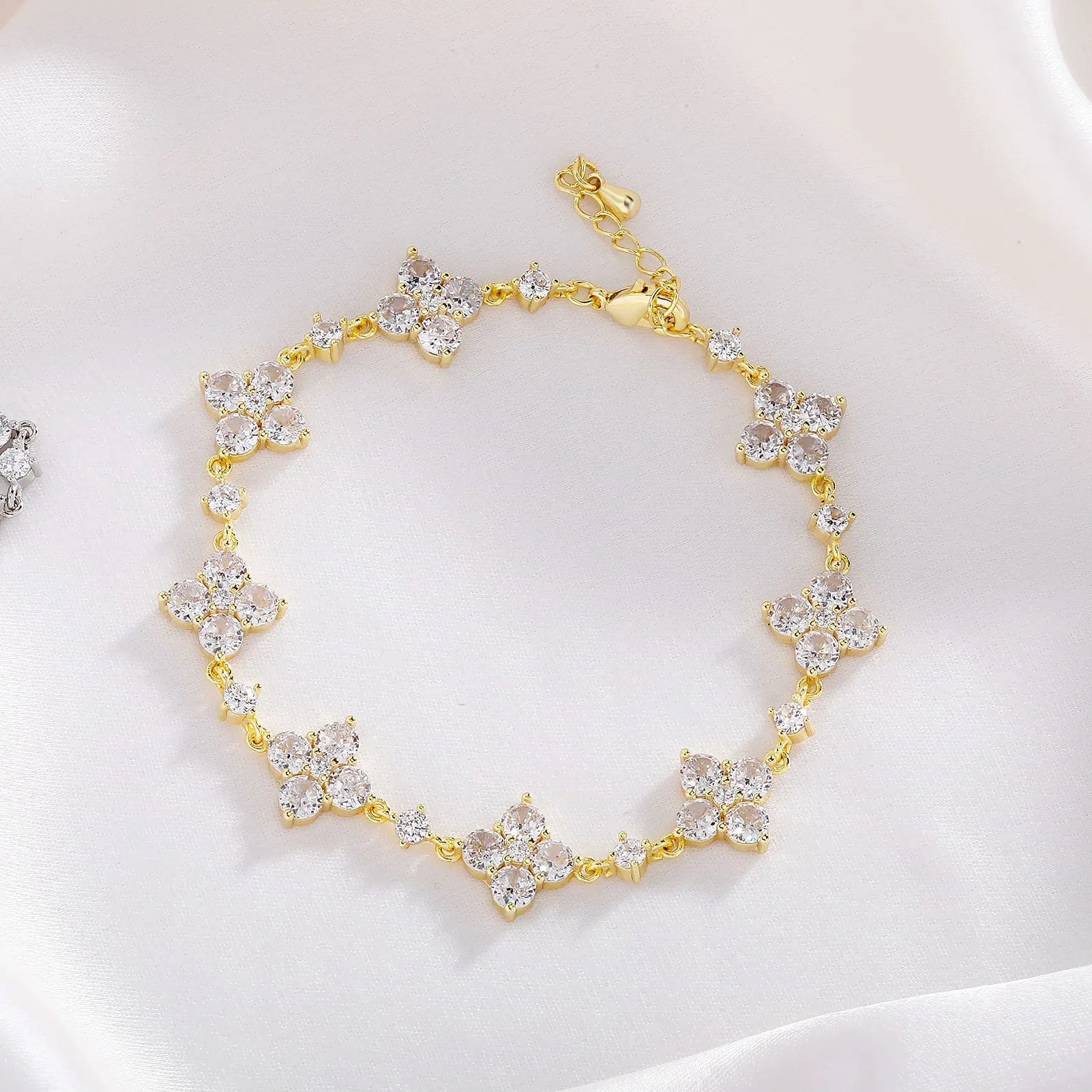 18k Gold Diamond Clover Bracelet - Drip Culture Jewelry