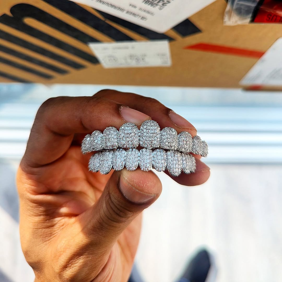 18k Gold Diamond Grillz - Drip Culture Jewelry