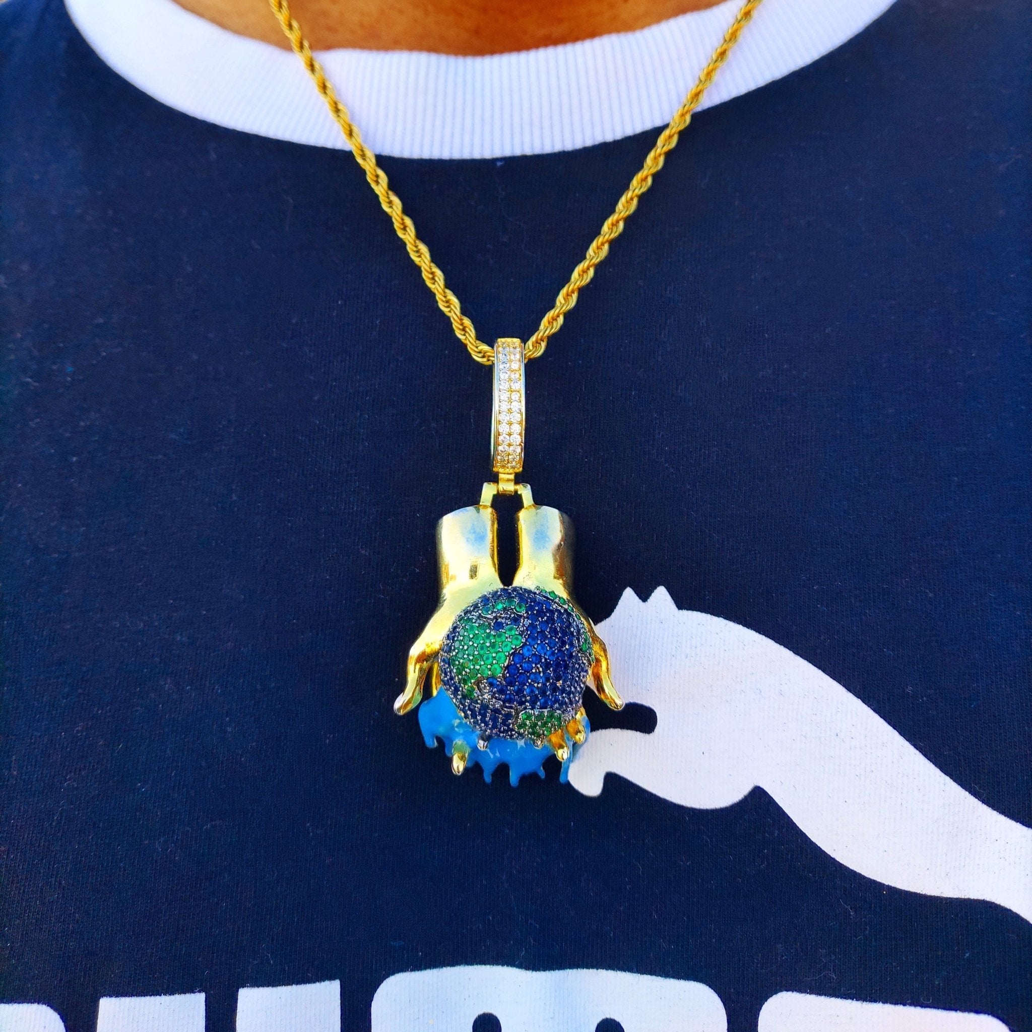 18K Gold Diamond Globe - Drip Culture Jewelry