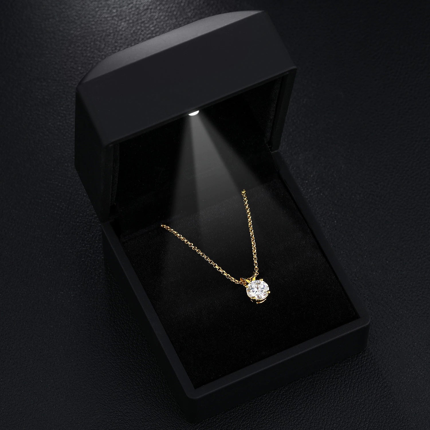 Moissanite Single Diamond Pendant - Drip Culture Jewelry