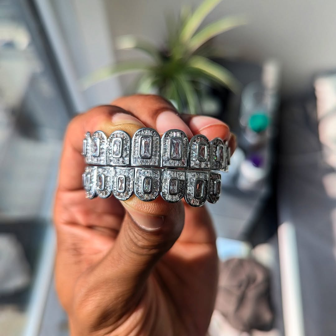 18K Gold Baguette Diamond Grillz - Drip Culture Jewelry