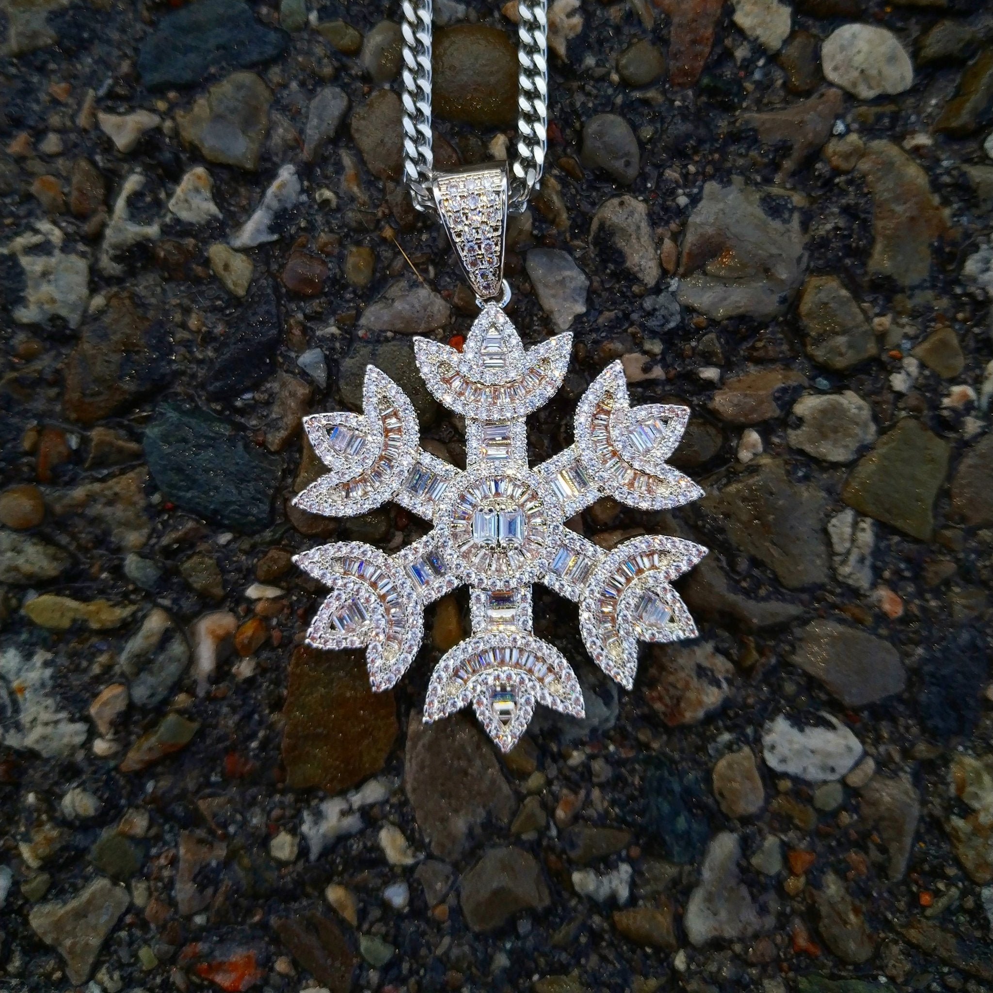 18k Gold Baguette Diamond Snowflake - Drip Culture Jewelry