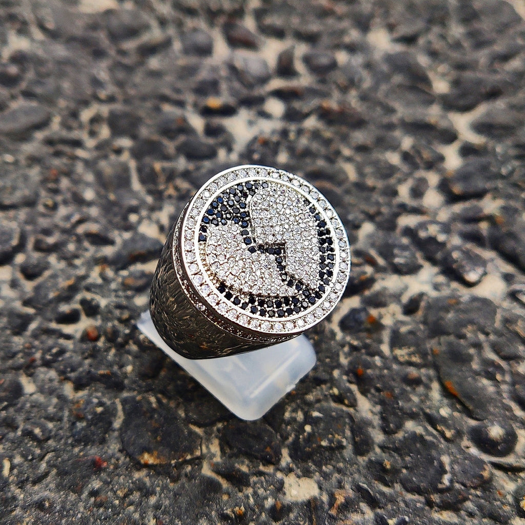 18K Gold Diamond Broken Heart Ring - Drip Culture Jewelry