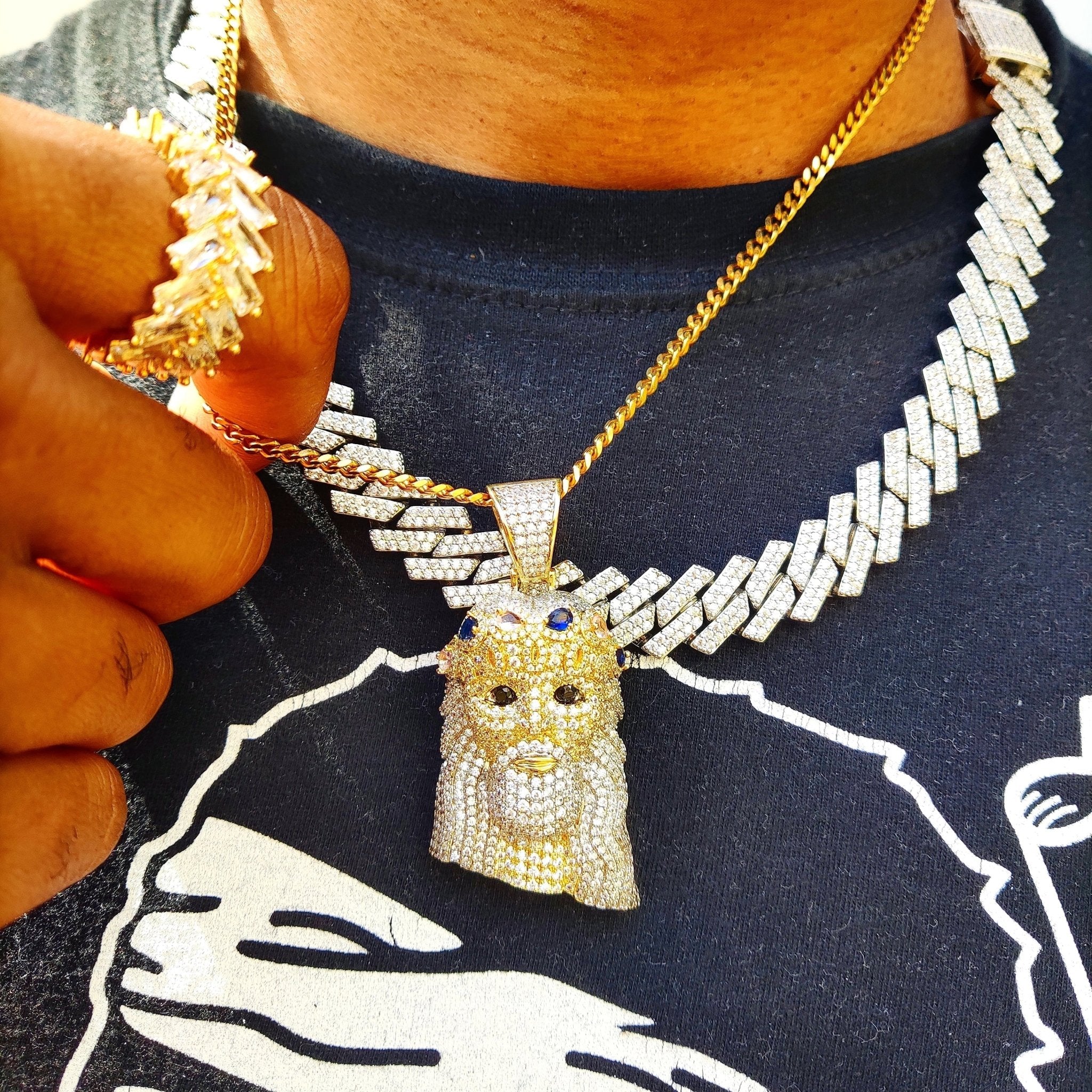 18K Gold Diamond Jesus Piece 2.0 - Drip Culture Jewelry